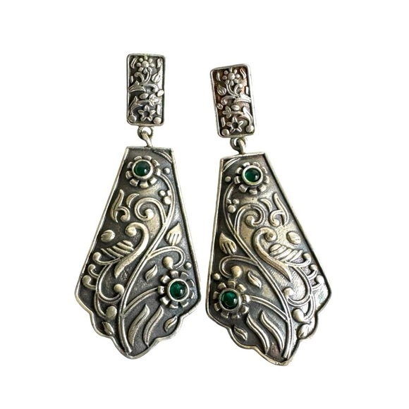 Vintage Style Ornate Oxidized Silver Plated Earrings Green Cabochon Stones Long - Picture 1 of 10